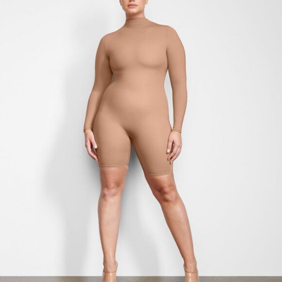 NWT SKIMS ALL-IN-ONE LONG SLEEVE MID THIGH ONESIE IN SIENNA - Picture 1 of 4